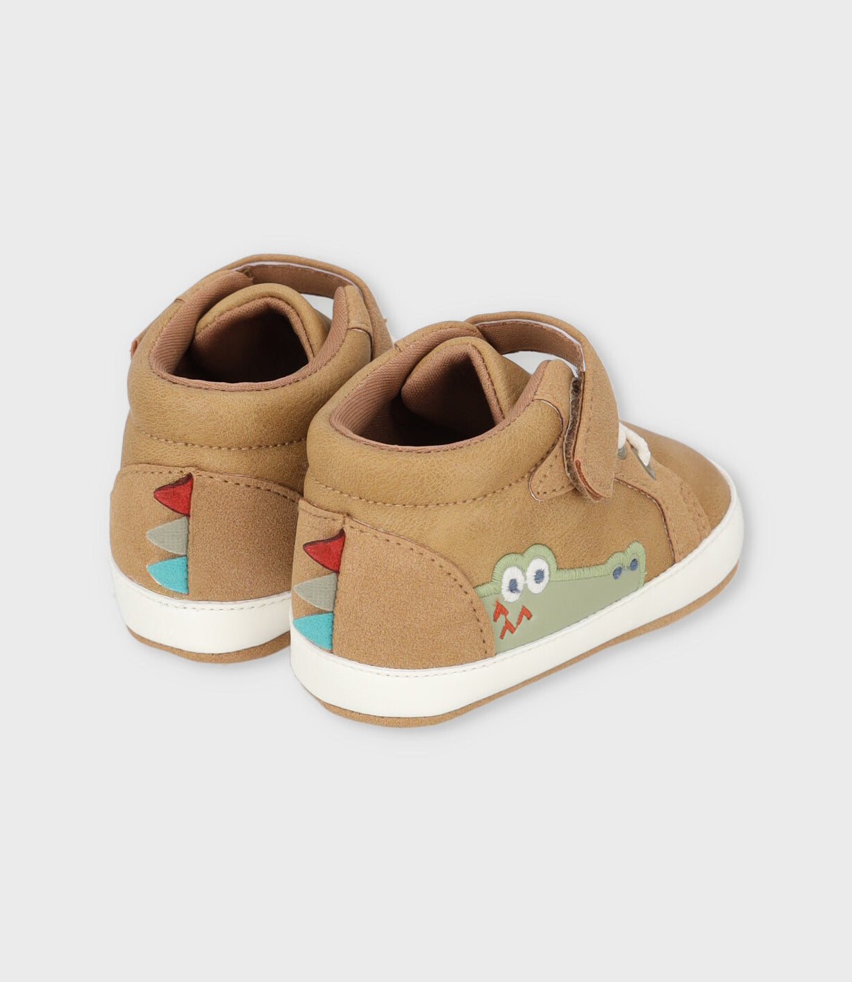 Zapatilla recién nacido con cocodrilo 15 / BEIGE