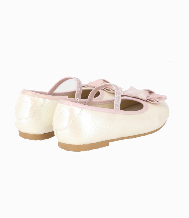 Bailarina niña con lazo 27 / Blanco