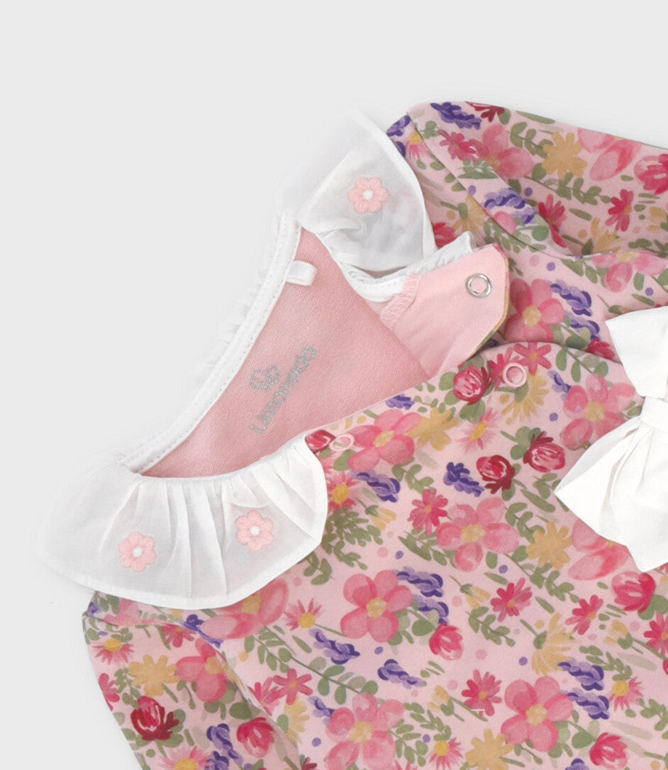 Enterito recién nacida floreado