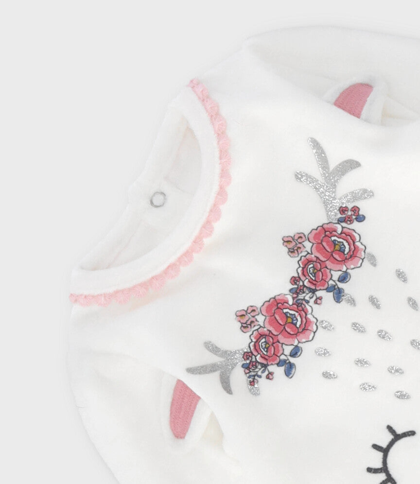 Enterito recién nacida con vuelos 0 meses / Blanco