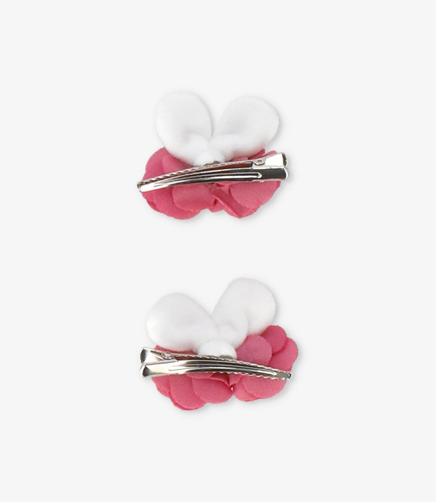 Pinche niña con rosas