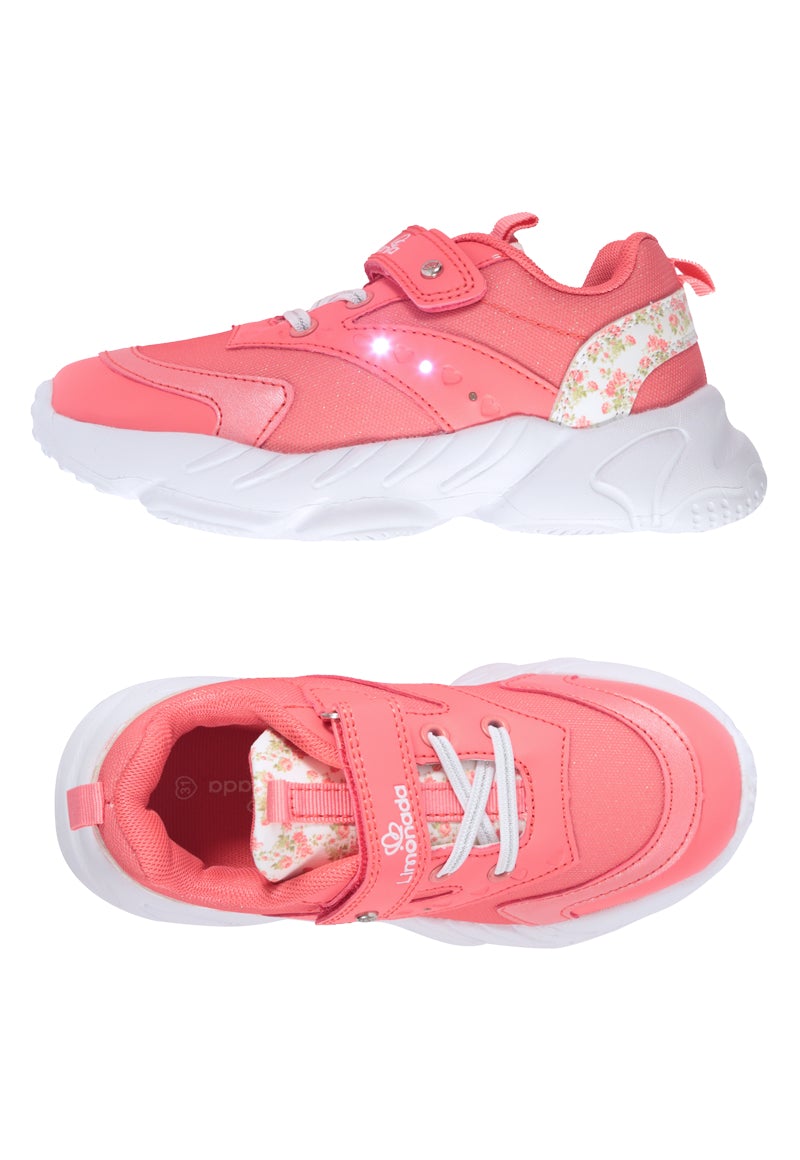 Tenemos el calzado perfecto para cada ocasión. En nuestra tienda encontrarás las más cómodas zapatillas para tu niña. Encuéntralas aquí en Limonada.cl.