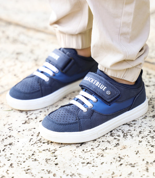 Zapatilla Con Suela Plana Niño Azul Marino Black and Blue