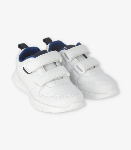 Zapatilla niño escolar