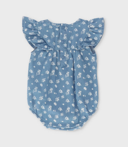 Body recién nacida con flores