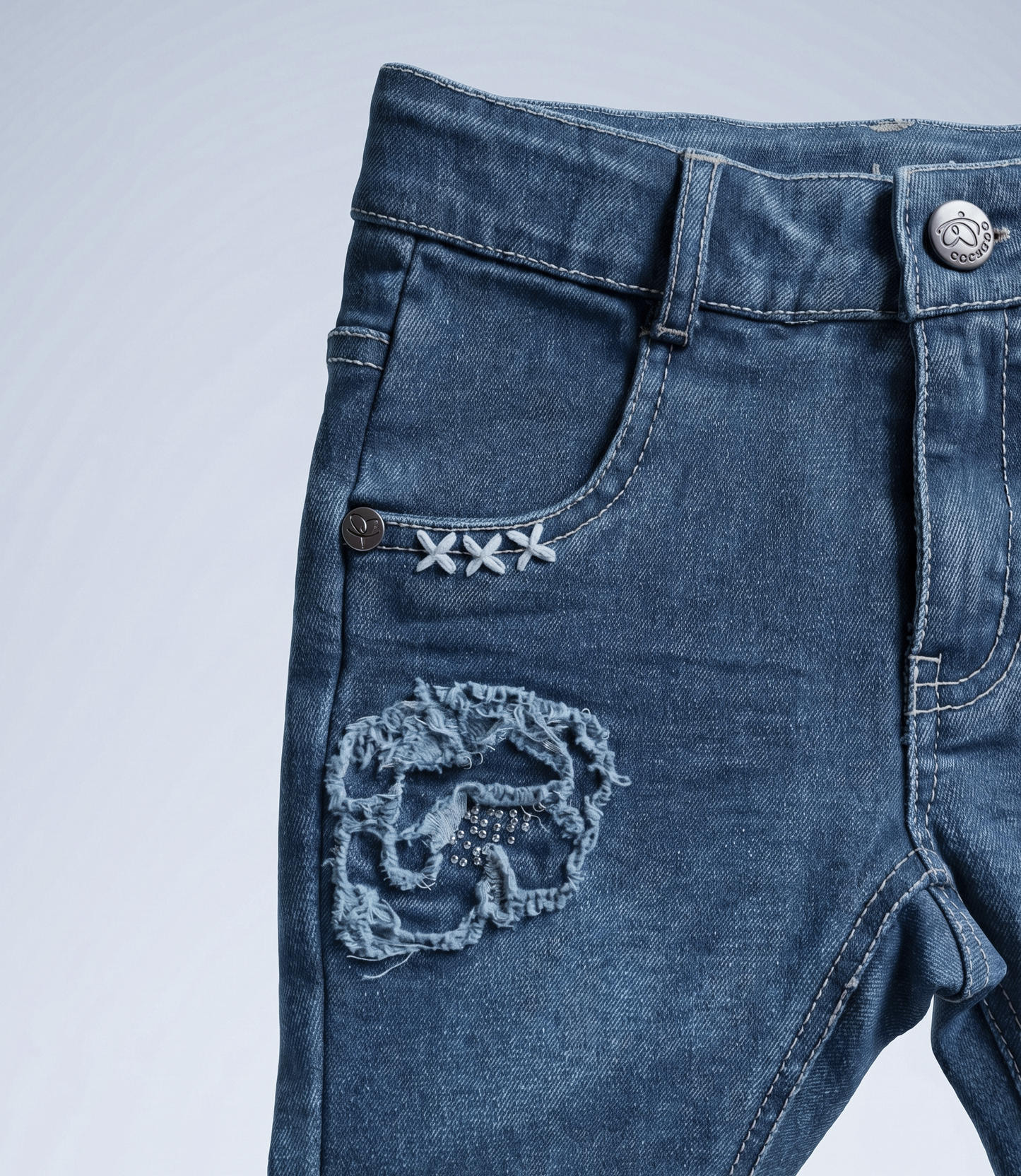 Jeans niña acampanado con flores 2 años / Celeste