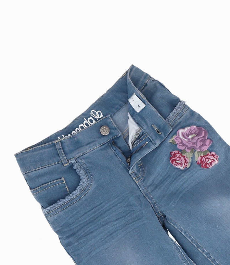 Jeans Niña Acampanados Con Bordado
