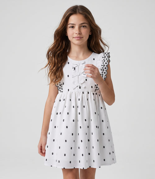 Vestido niña con bordados