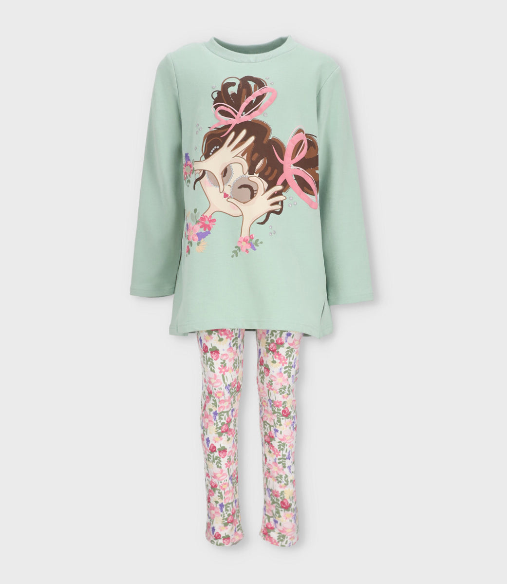 Conjunto niña con estampado y flores 2 años / Verde