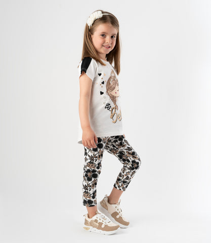 Conjunto niña con estampado y flores