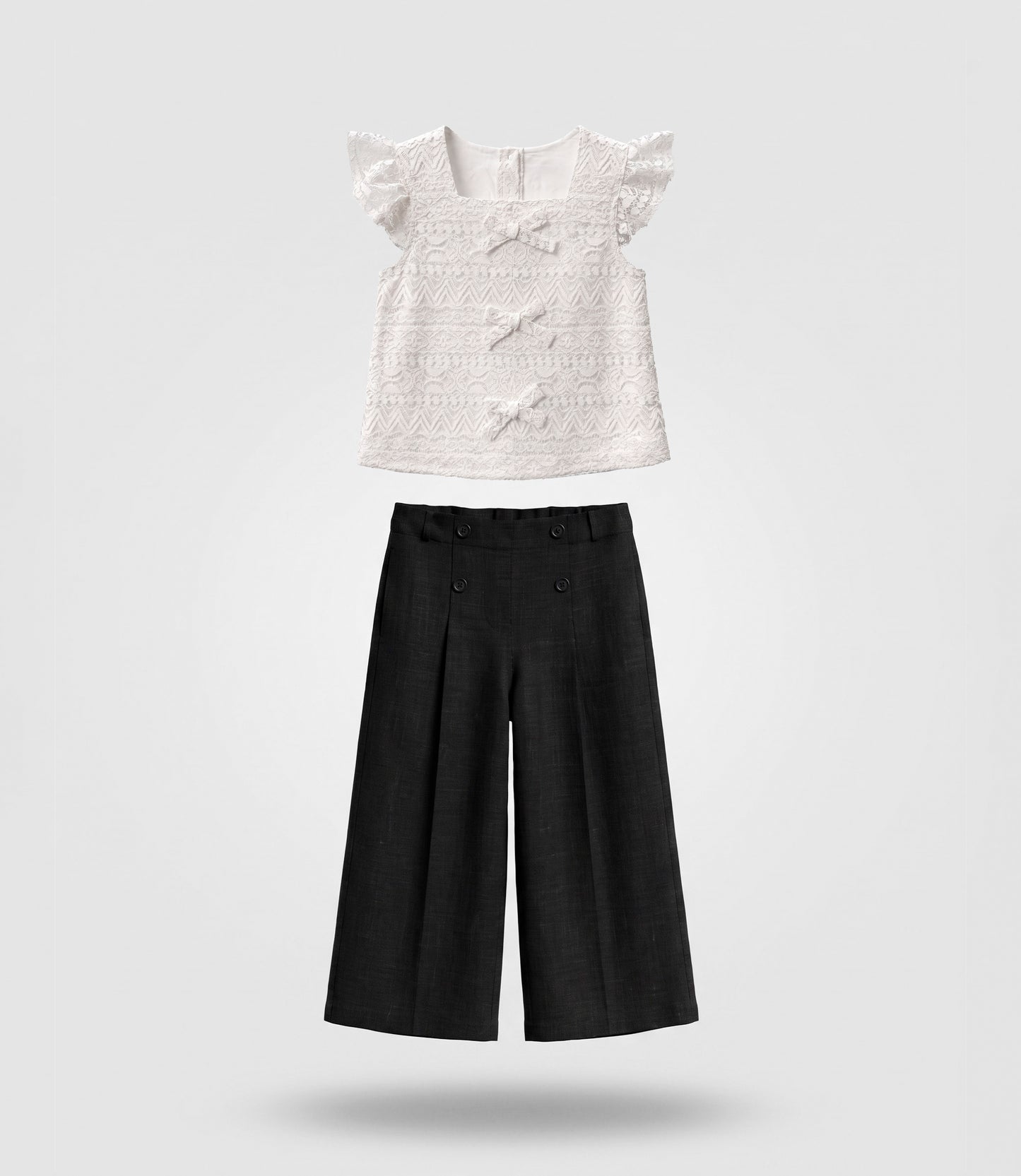 Conjunto niña con lazos 2 años / Crudo