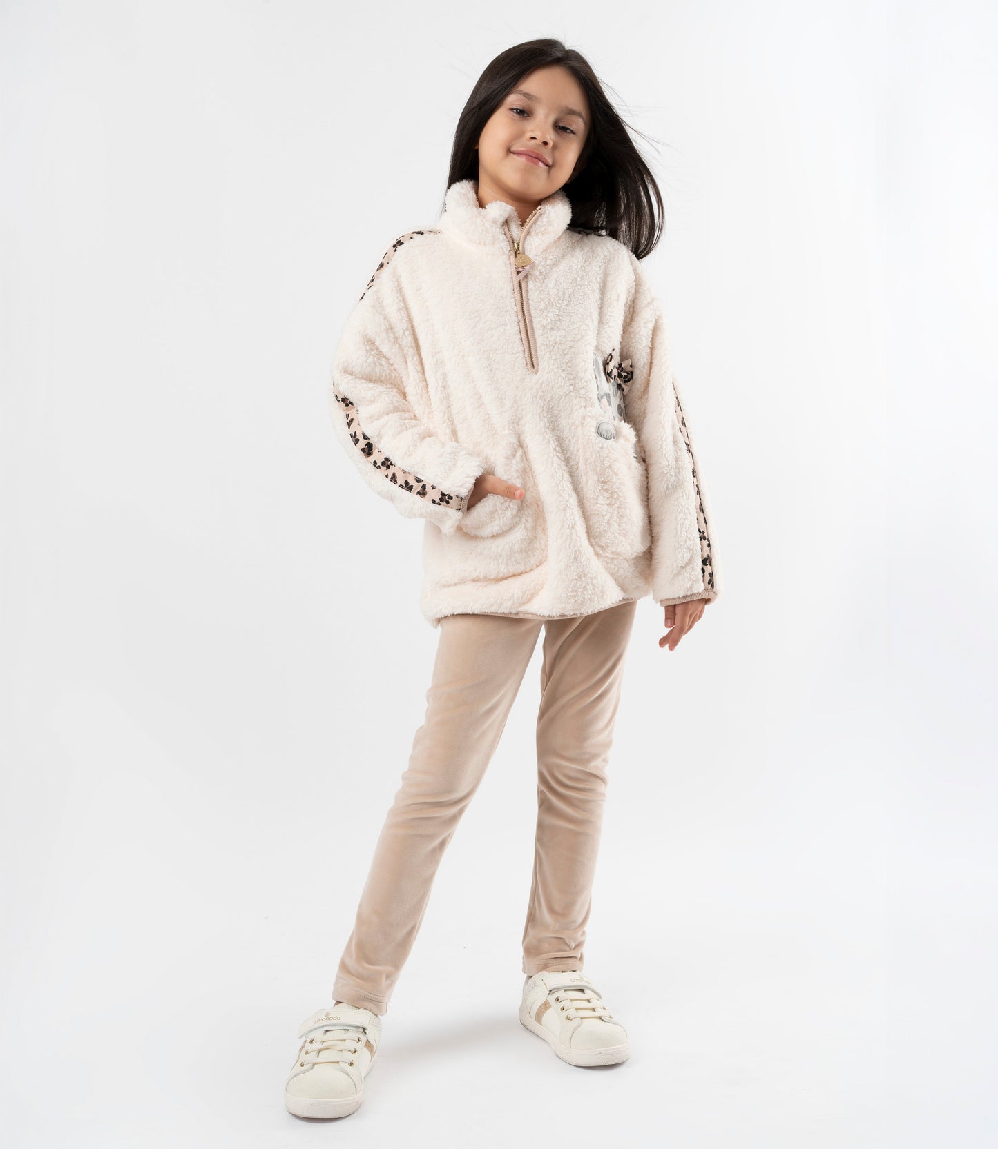 Conjunto niña con gato 2 años / Crudo