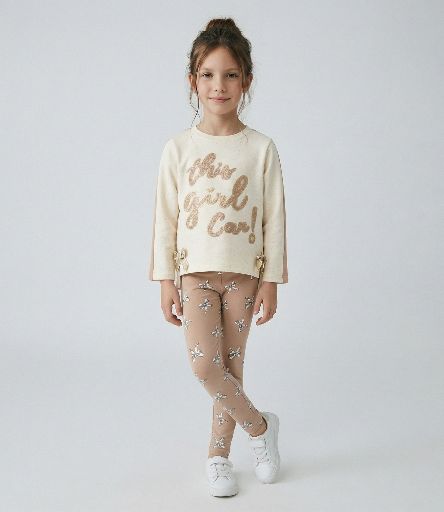 Conjunto niña con estampado 2 años / Beige