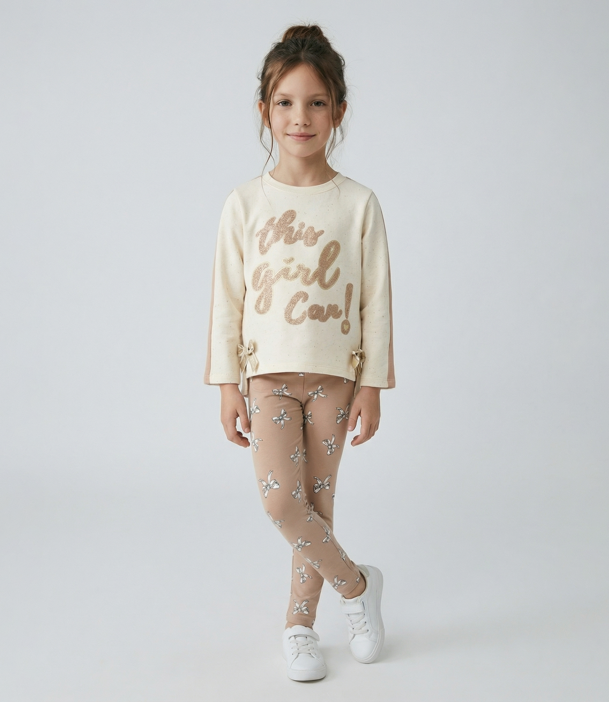Conjunto niña con estampado 2 años / Beige