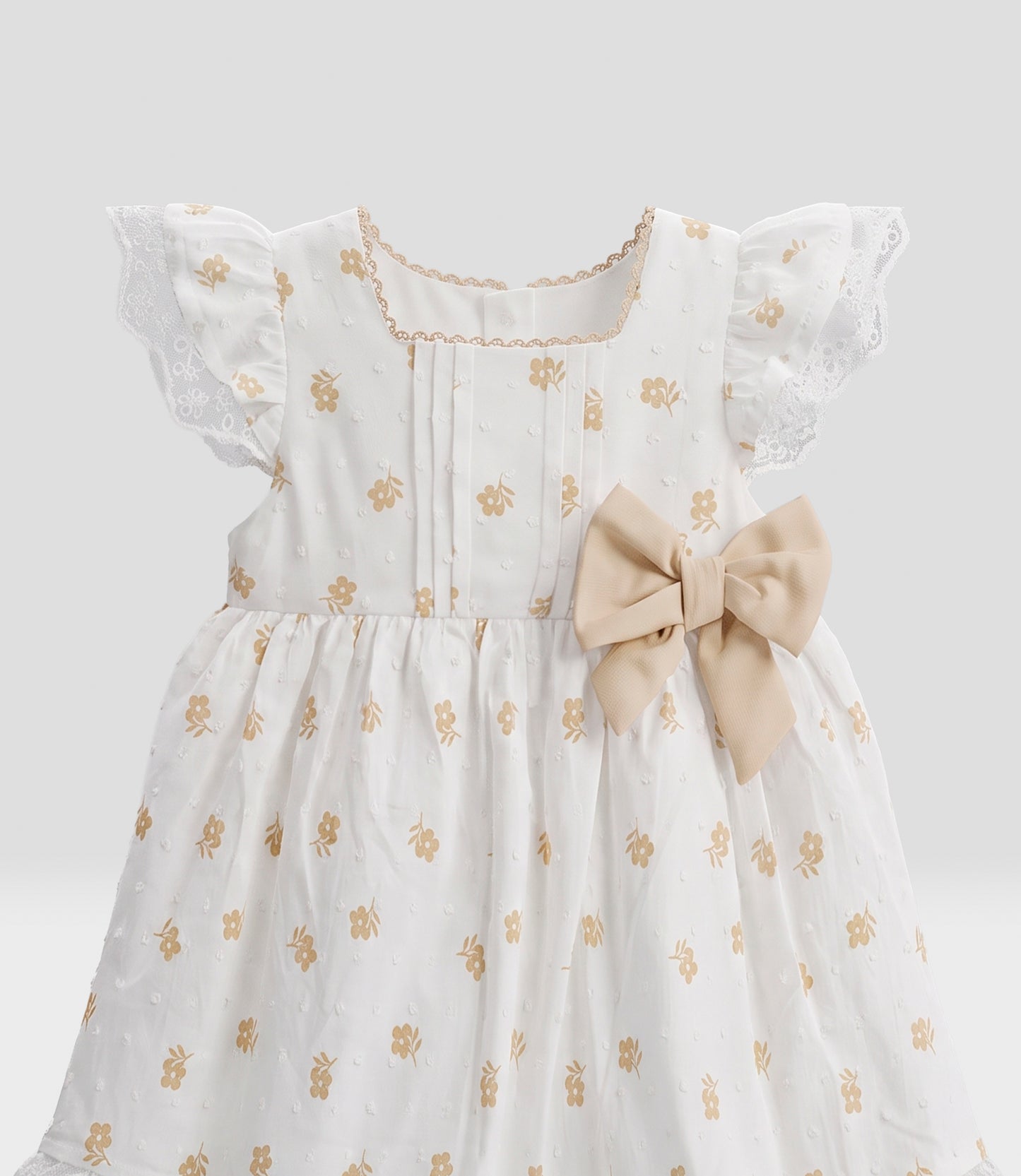Vestido recién nacida con vuelos 0 meses / Crudo