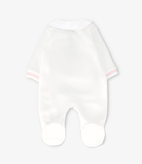 Enterito recién nacida con oso