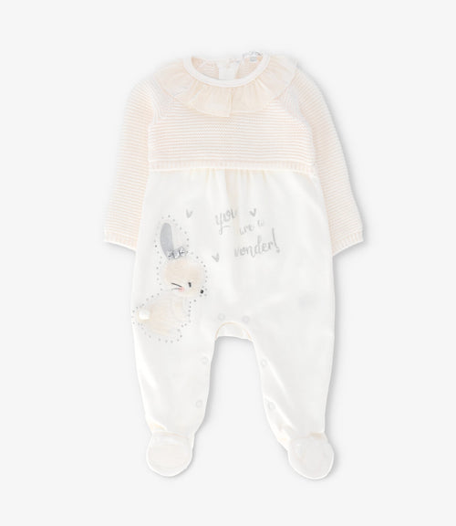 Enterito recién nacida tejido con vuelos 0 meses / Crudo