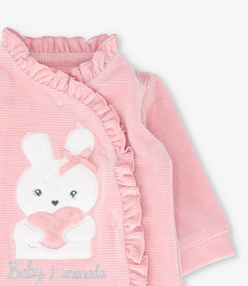 Enterito recién nacida de cotelé con conejo