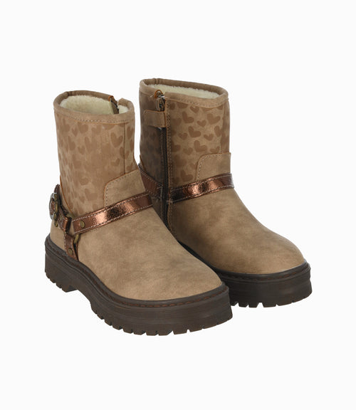 Botín niña con corazones