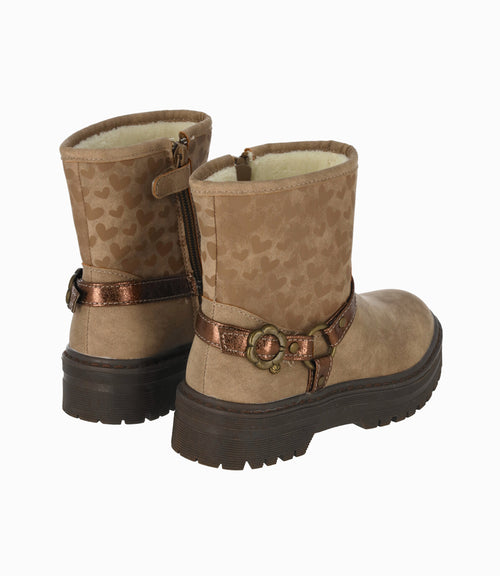 Botín niña con corazones