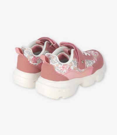 Zapatilla niña con flores