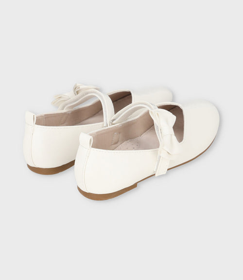 Bailarina niña con lazo 27 / Blanco