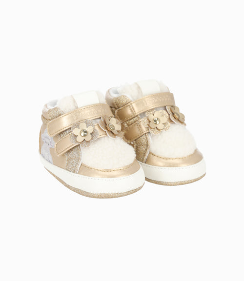 Botín recién nacida con oveja 15 / Dorado