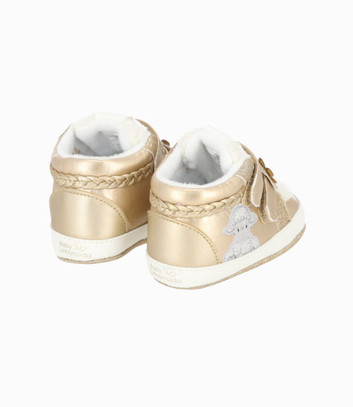 Botín recién nacida con oveja 15 / Dorado
