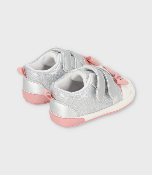 Botín recién nacida con diseño