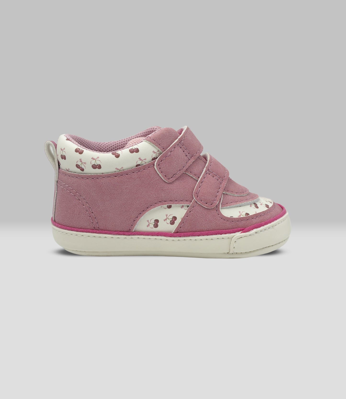 Zapatilla recién nacida con cherry y corazón 15 / Rosado
