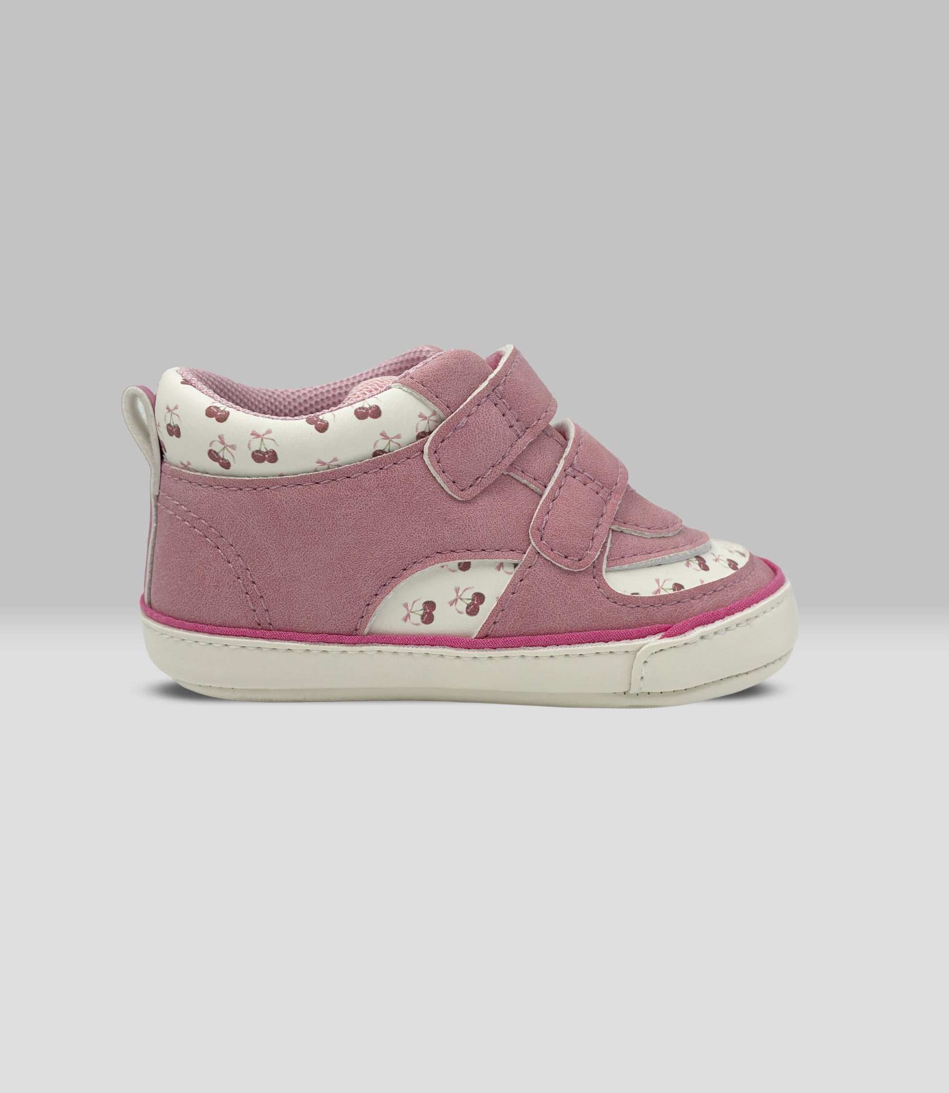 Zapatilla recién nacida con cherry y corazón 15 / Rosado