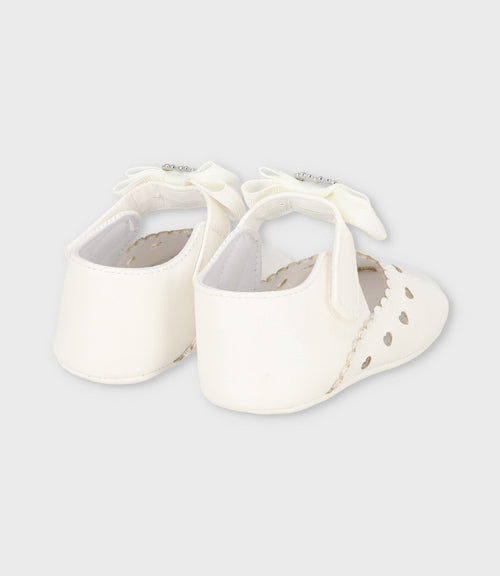 Bailarina recién nacida con flores 15 / Blanco