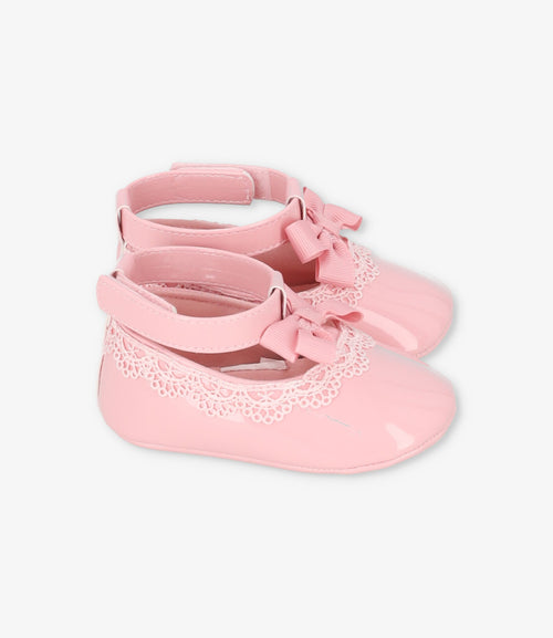 Bailarina recién nacida flores