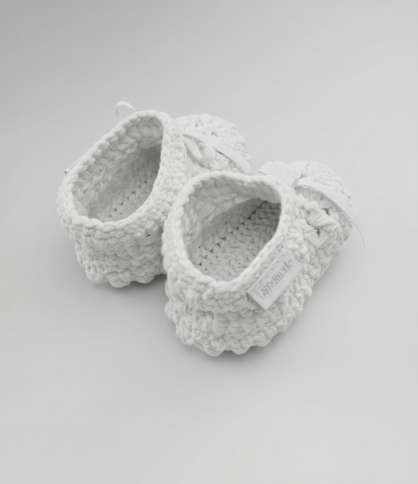 Pantuflas recién nacida tejida