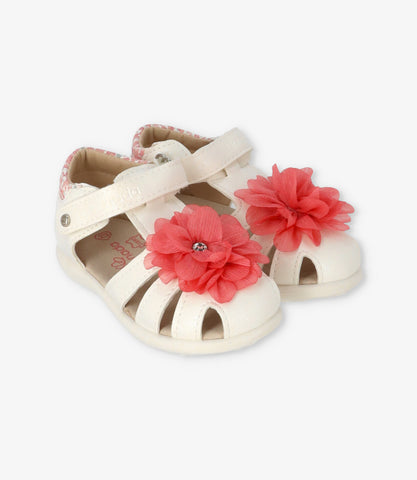 Sandalia bebé con flores