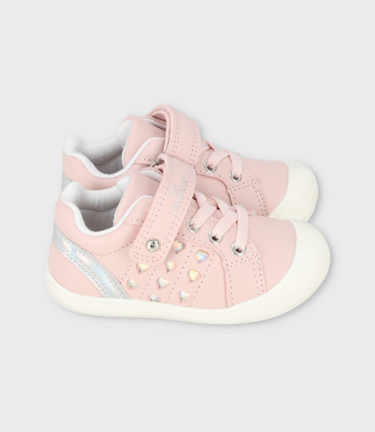 Zapatilla bebé con corazones 19 / Rosado