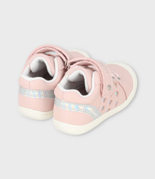 Zapatilla bebé con corazones 19 / Rosado