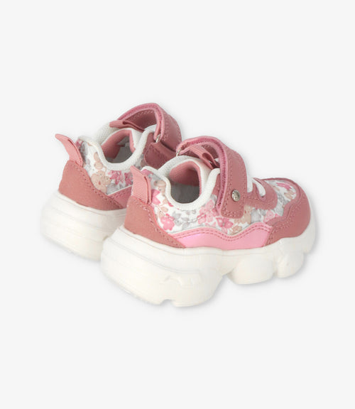 Zapatilla bebé con flores