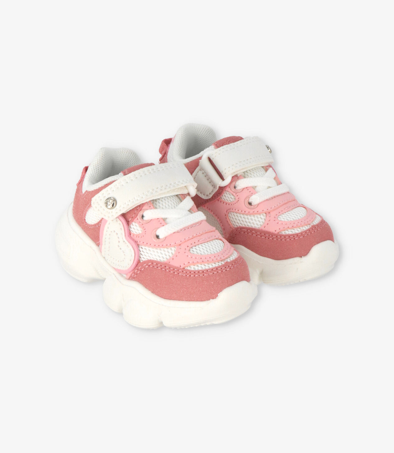 Zapatilla bebé con corazón