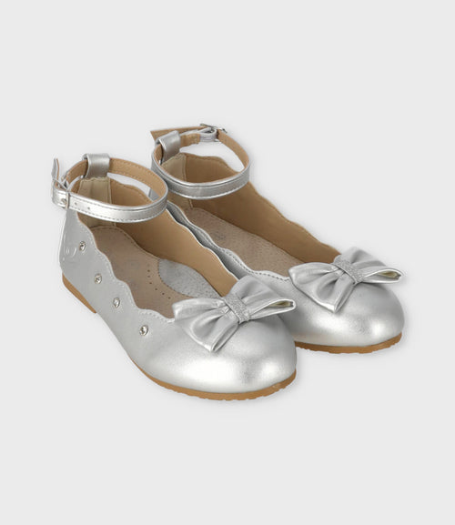 Bailarina bebé con lazo