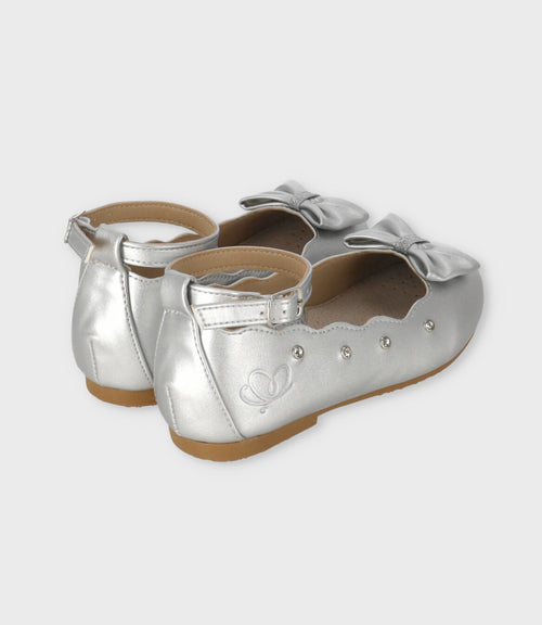 Bailarina bebé con lazo