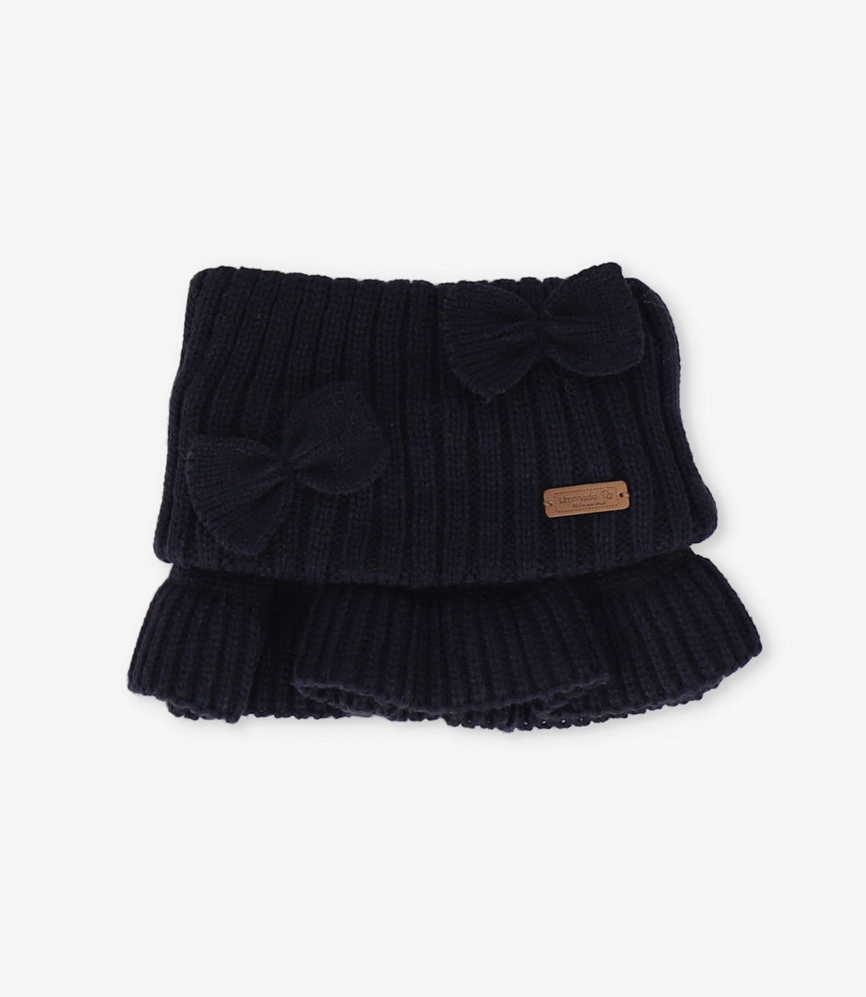 Cuello niña con flor