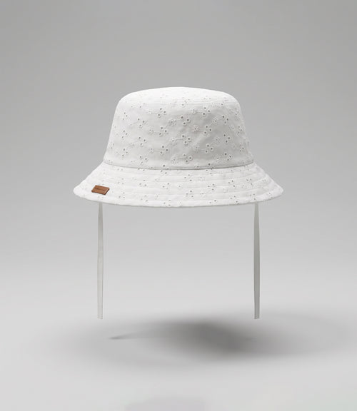 Gorro niña con flore caladas 12-18 meses / Crudo