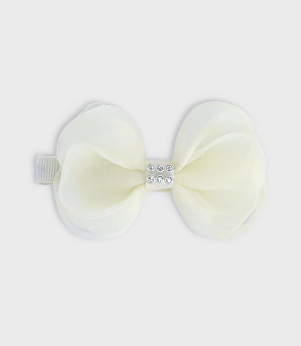 Pinche niña con cinta