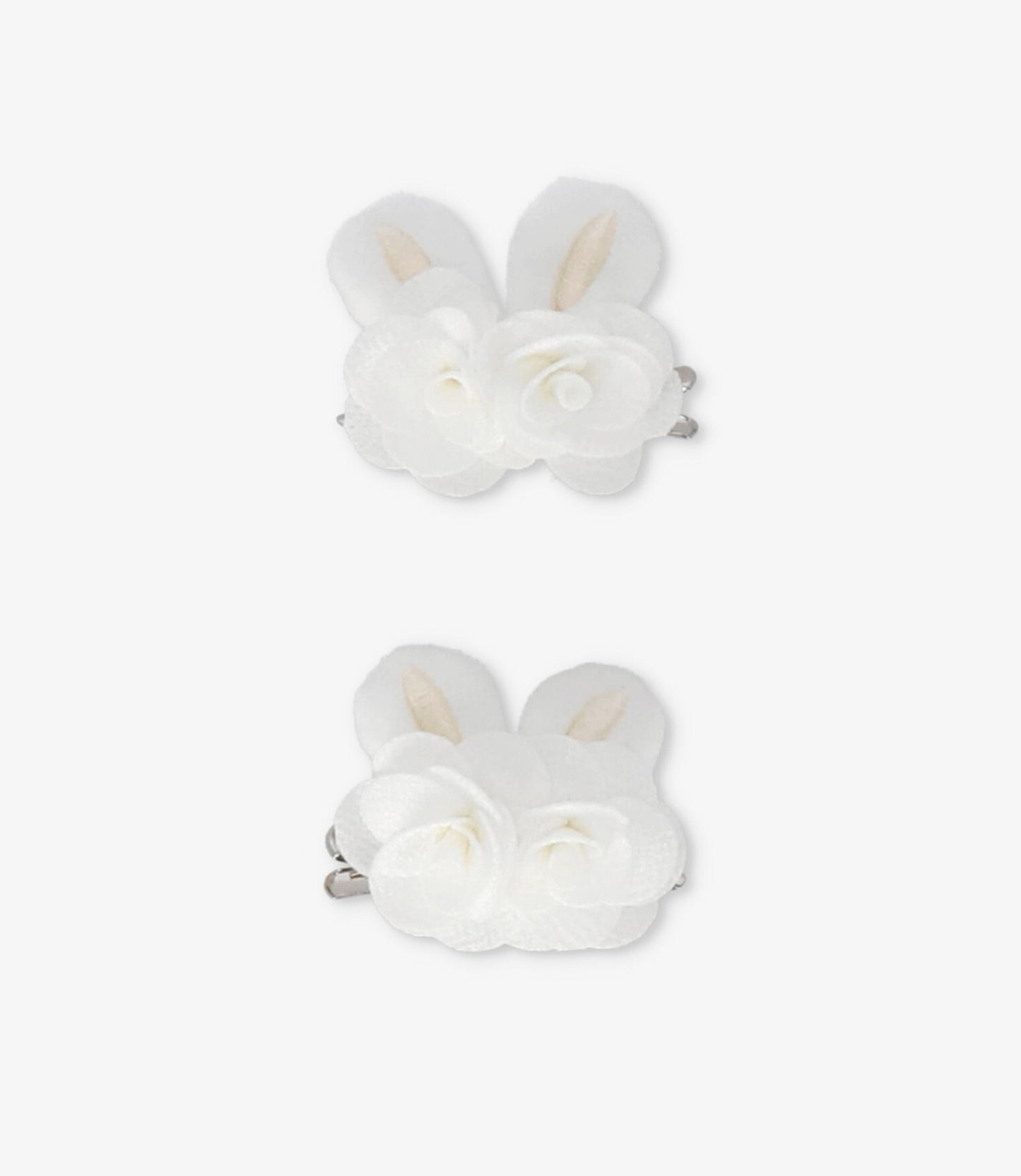 Pinche niña con rosas