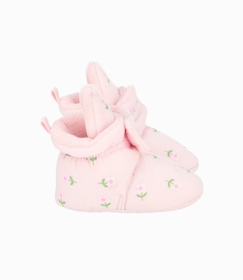 Pantuflas recién nacida con flores
