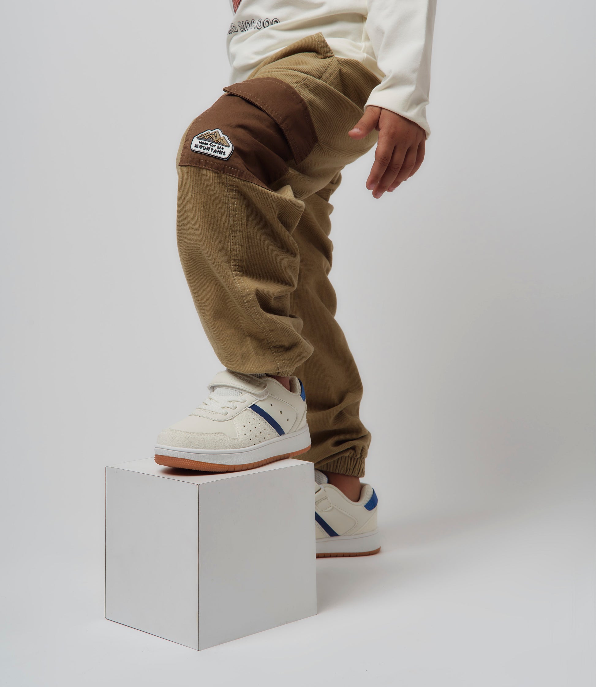 Pantalón niño jogger con forro interno 2 años / Beige