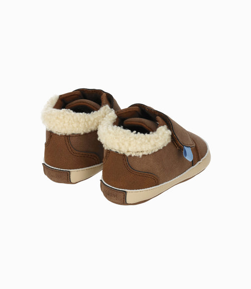 Botín recién nacido con velcro 15 / Beige