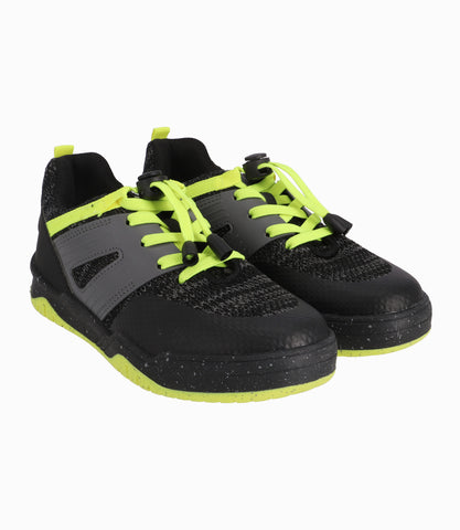 Zapatilla Con Detalles Verdes Niño Base Negro
