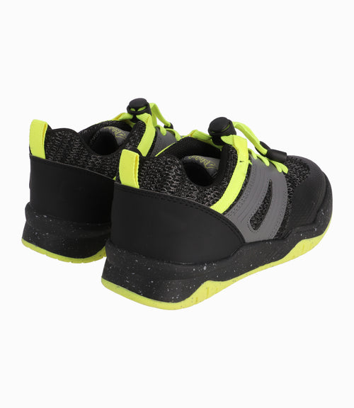Zapatilla Con Detalles Verdes Niño Base Negro